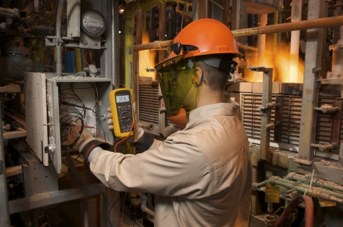 Fluke 27-II e Fluke 28-II Multímetros de Alta Robustez