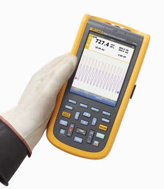 Fluke 125B ScopeMeter vista frontal na mão